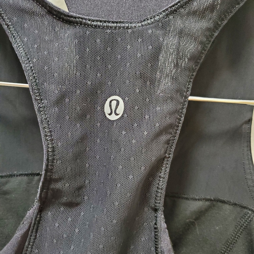 Women Lululemon tank top - Picture 7 of 9